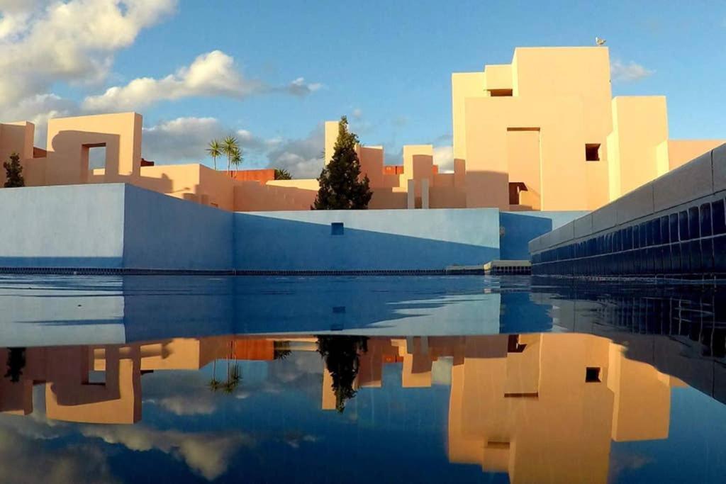 La Muralla Roja Calpe Eksteriør billede